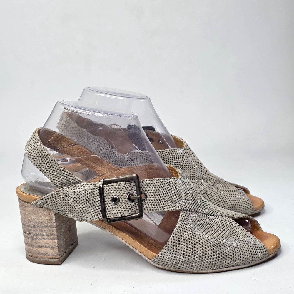 CHIO Spain Women's Sandals Size 7.5 EU 38 Gray Leather Heels Strap Block Shoes